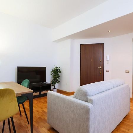 Duomo Luxury Apartment VIII Милано Екстериор снимка