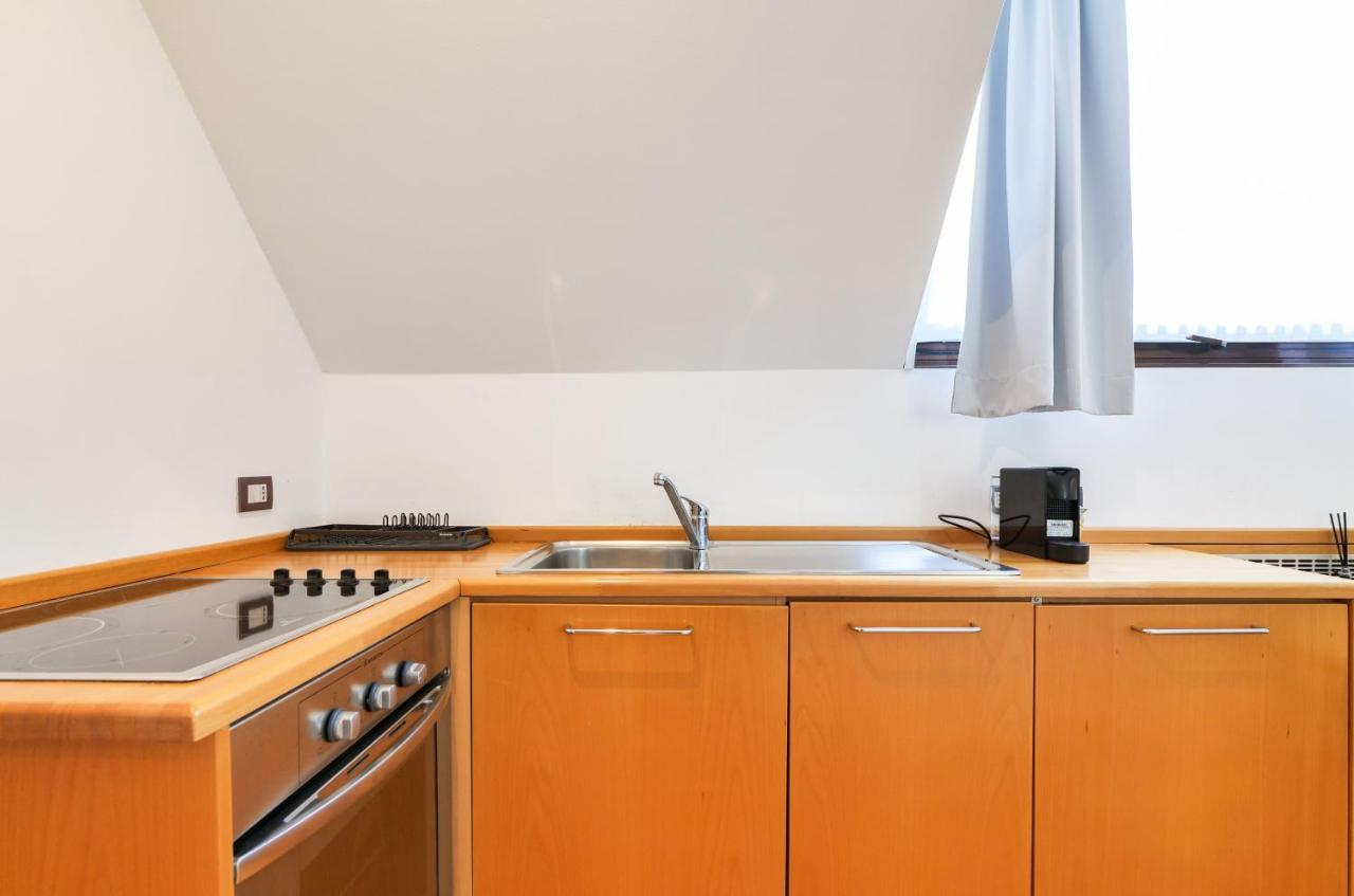 Duomo Luxury Apartment VIII Милано Екстериор снимка